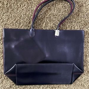 Bath and body works Tote bag with glittered pouch